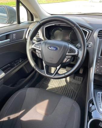 Ford Mondeo cena 51900 przebieg: 257000, rok produkcji 2015 z Warszawa małe 742